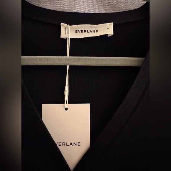 Everlane Black Cardigan Size Medium New with Tags - Picture 2 of 3